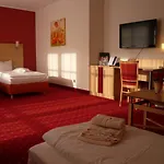 Altstadthotel Arte מלון