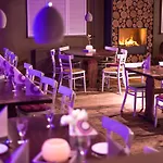 מלון Altstadthotel Arte 4*