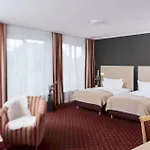 Altstadthotel Arte 4* פולדה