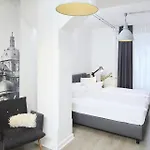 מלון Altstadthotel Arte