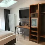 Altstadthotel Arte מלון
