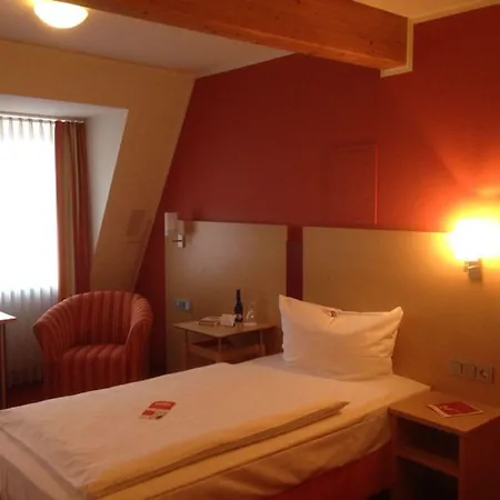 Altstadthotel Arte فندق