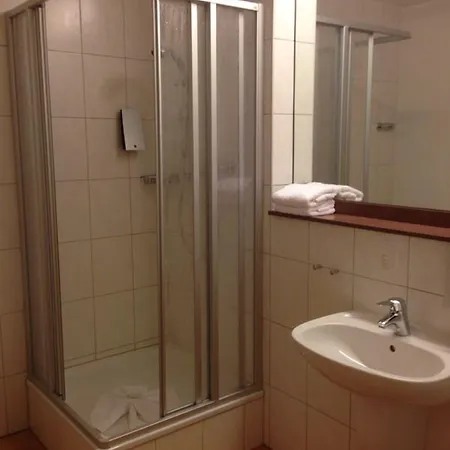 Otel Altstadthotel Arte