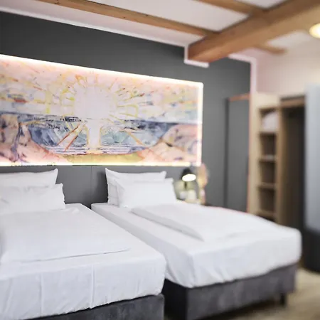 فندق Altstadthotel Arte 4*